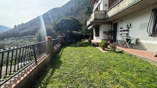 casa indipendente in vendita a Vaiano