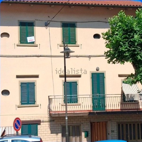 casa indipendente in vendita a Vaiano
