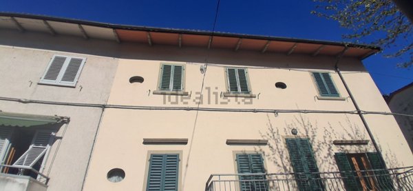 casa indipendente in vendita a Vaiano