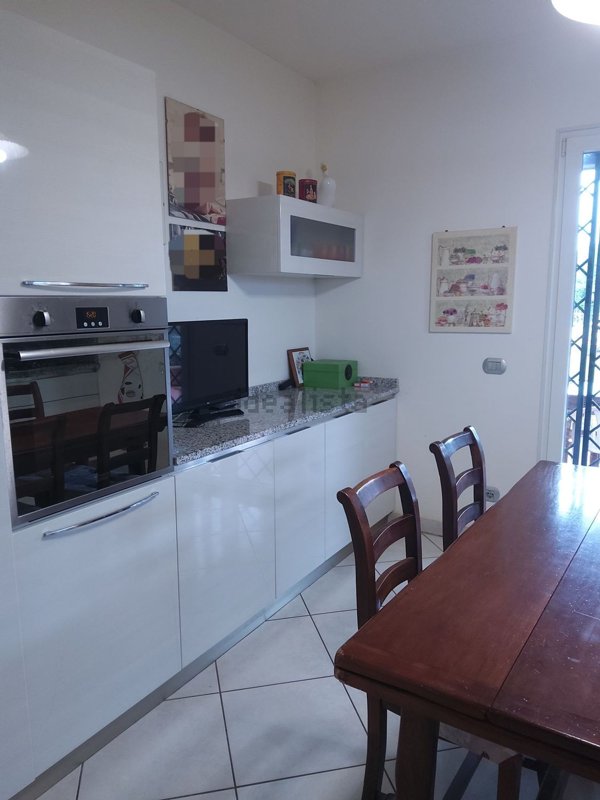 casa indipendente in vendita a Vaiano in zona Schignano