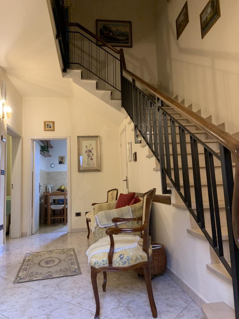 casa indipendente in vendita a Vaiano