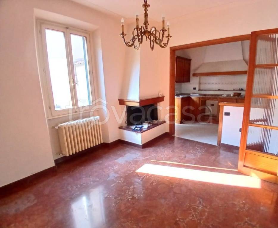 casa indipendente in vendita a Vaiano