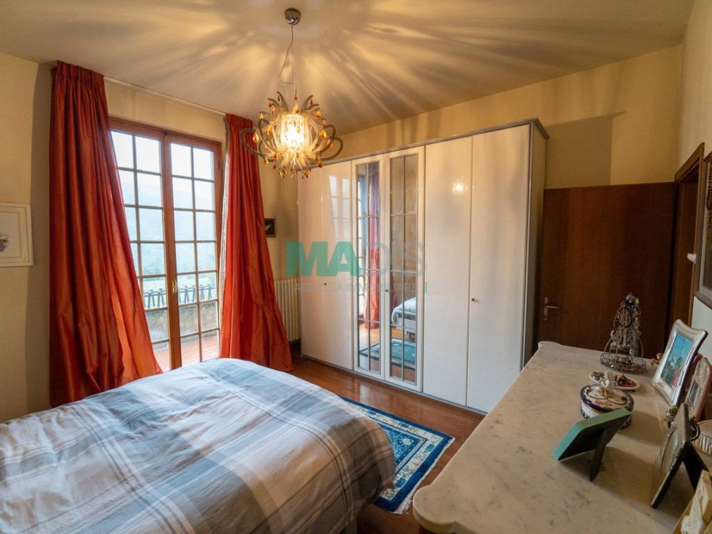 casa indipendente in vendita a Vaiano