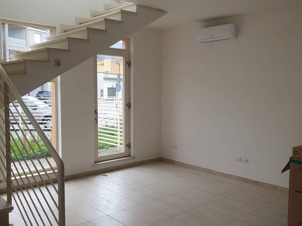 casa indipendente in vendita a Vaiano