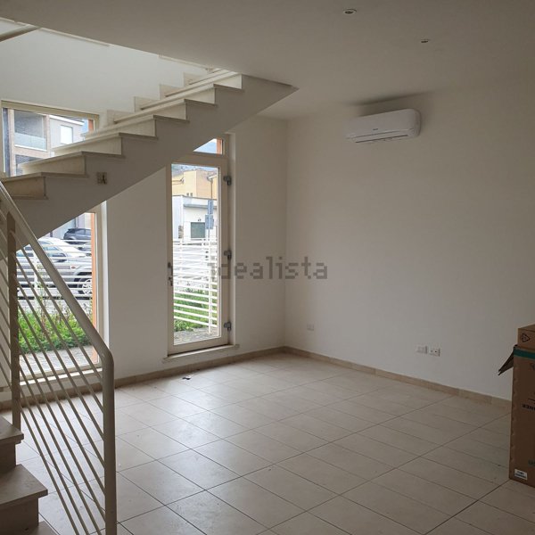 casa indipendente in vendita a Vaiano
