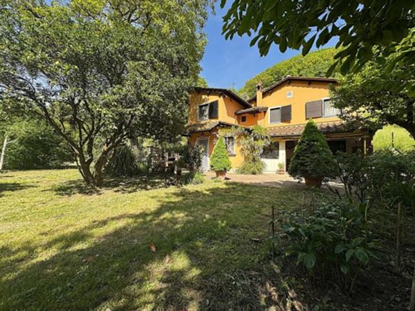 casa indipendente in vendita a Vaiano