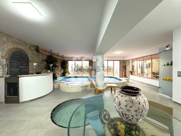 casa indipendente in vendita a Vaiano in zona Sofignano