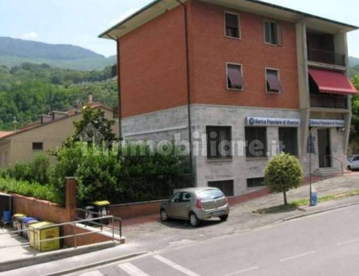negozio in vendita a Vaiano