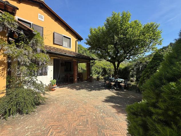 casa indipendente in vendita a Vaiano