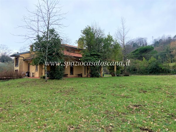 casa indipendente in vendita a Vaiano
