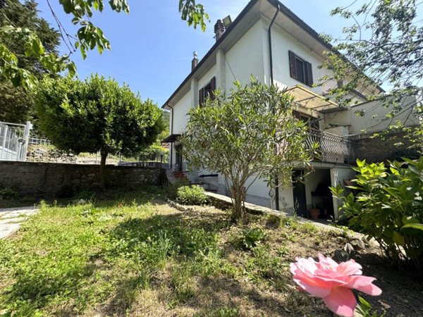 casa indipendente in vendita a Vaiano