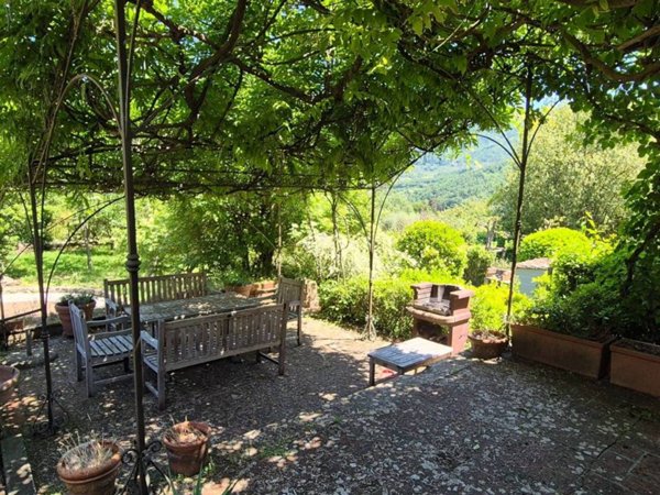 casa indipendente in vendita a Vaiano