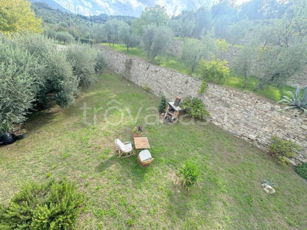 casa indipendente in vendita a Vaiano