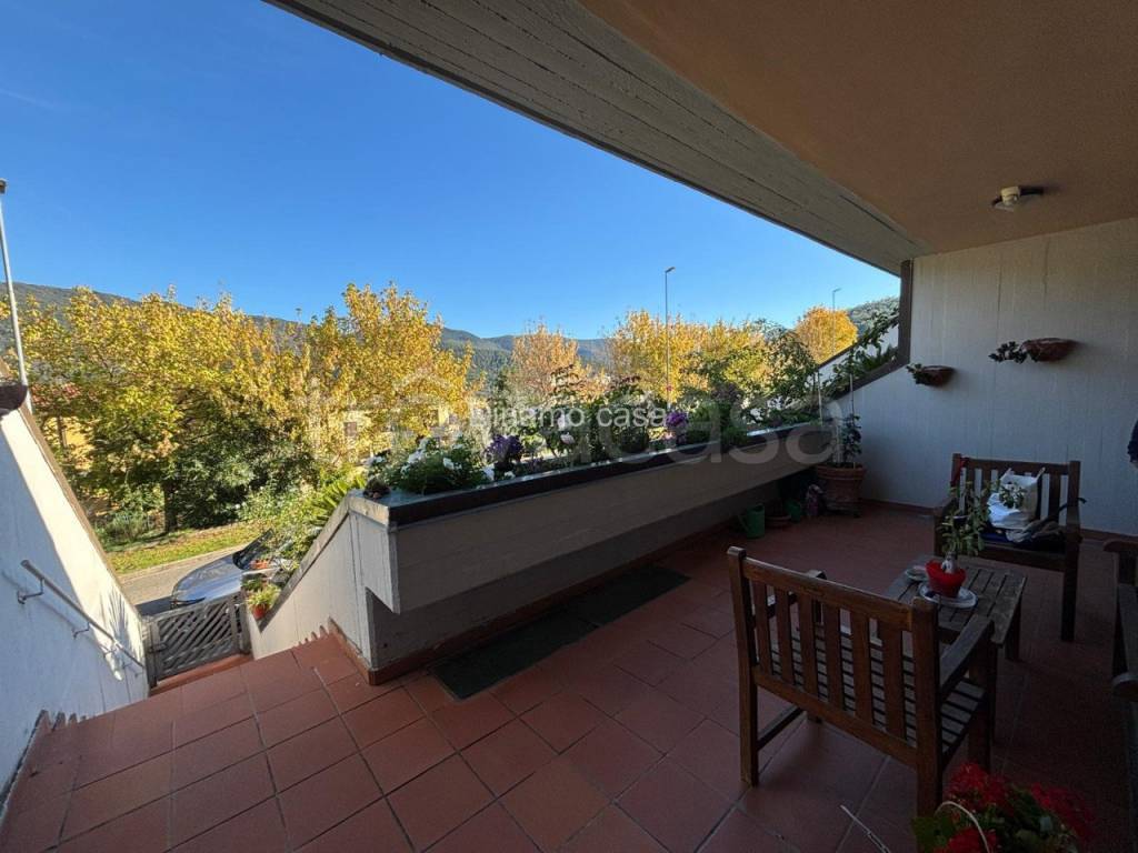 casa indipendente in vendita a Vaiano