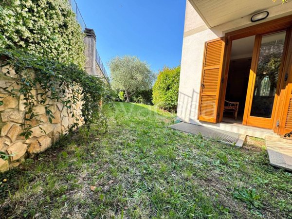 casa indipendente in vendita a Vaiano in zona Sofignano