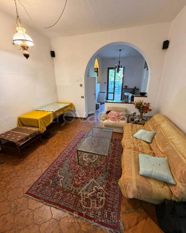 casa indipendente in vendita a Vaiano