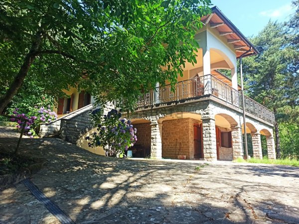 casa indipendente in vendita a Vaiano