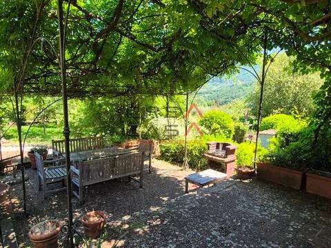 casa indipendente in vendita a Vaiano in zona Tignamica