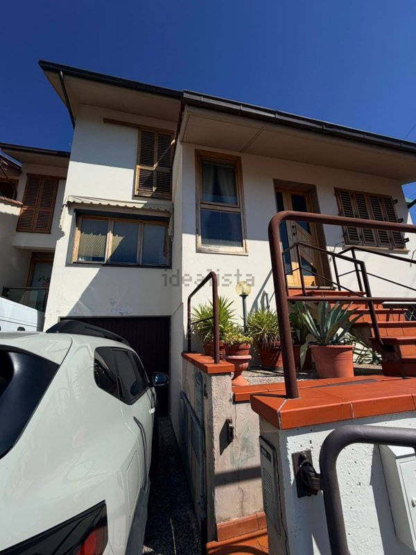 casa indipendente in vendita a Vaiano