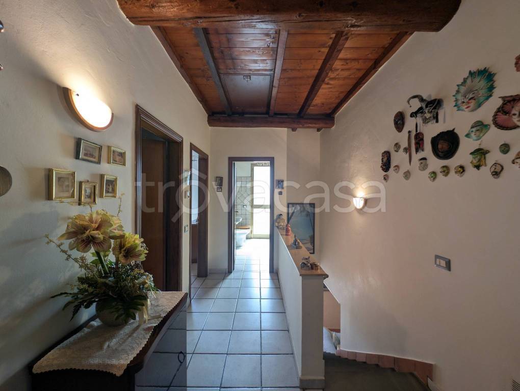 casa indipendente in vendita a Vaiano