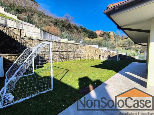 casa indipendente in vendita a Vaiano