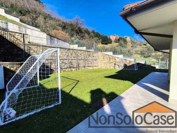 casa indipendente in vendita a Vaiano