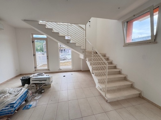 casa indipendente in vendita a Vaiano