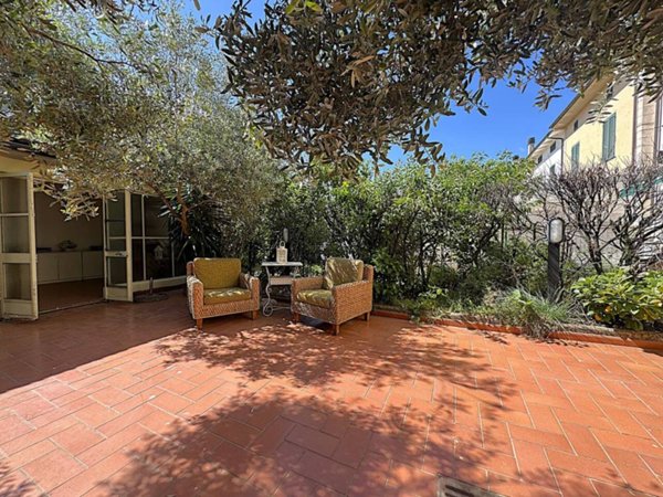 casa indipendente in vendita a Vaiano