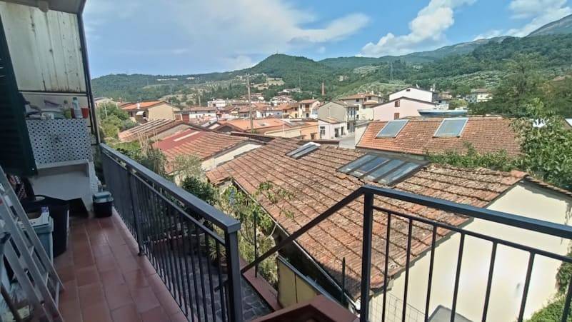 casa indipendente in vendita a Vaiano