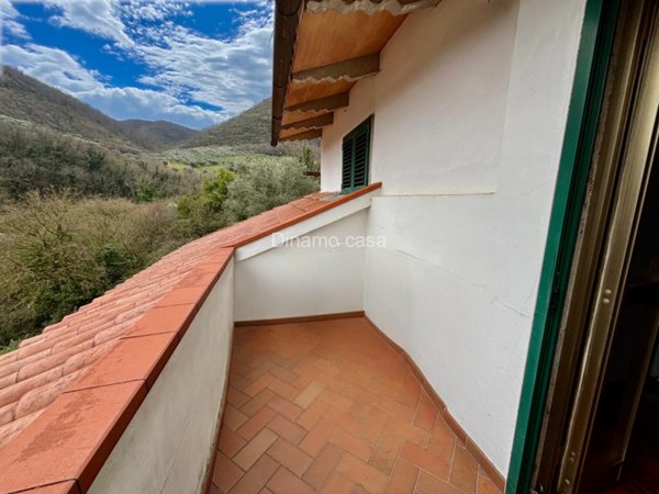 casa indipendente in vendita a Vaiano in zona Tignamica