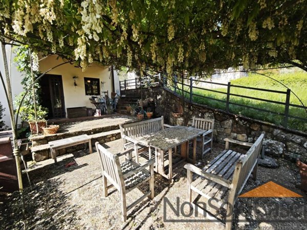appartamento in vendita a Vaiano in zona Tignamica