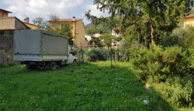 casa indipendente in vendita a Vaiano in zona Schignano