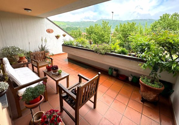 casa indipendente in vendita a Vaiano