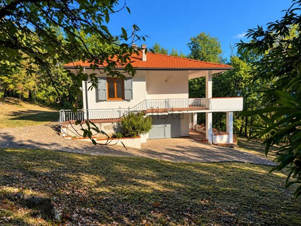 casa indipendente in vendita a Vaiano in zona Tignamica