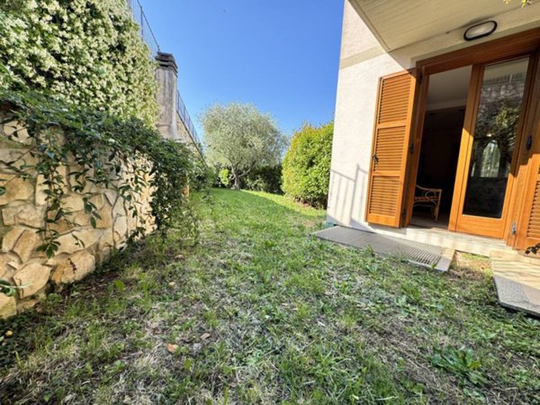 casa indipendente in vendita a Vaiano