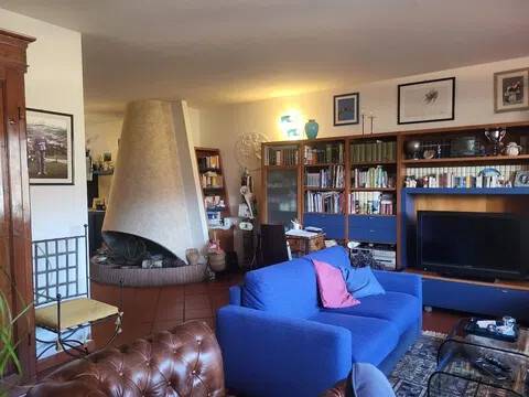 casa indipendente in vendita a Vaiano