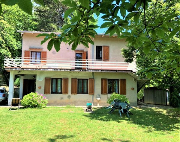 casa indipendente in vendita a Vernio in zona Montepiano