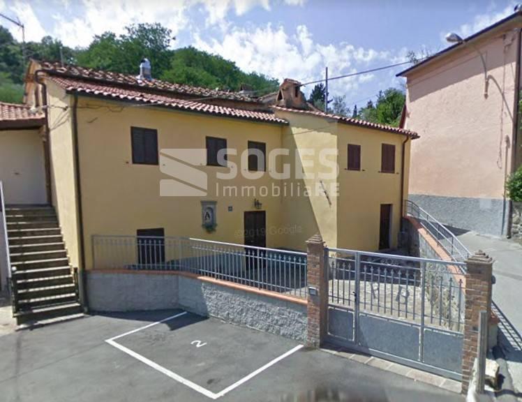 casa indipendente in vendita a Vernio in zona Sant'Ippolito