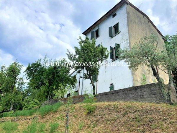 casa indipendente in vendita a Vernio in zona San Quirico