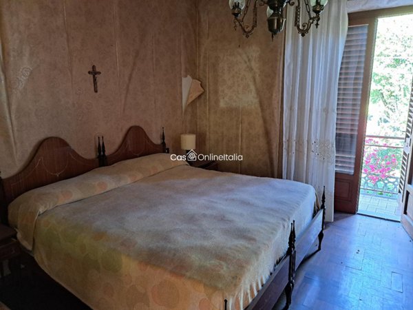 casa indipendente in vendita a Vernio in zona San Quirico