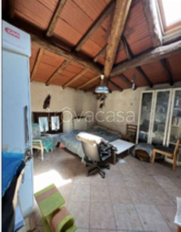 appartamento in vendita a Vernio in zona Montepiano