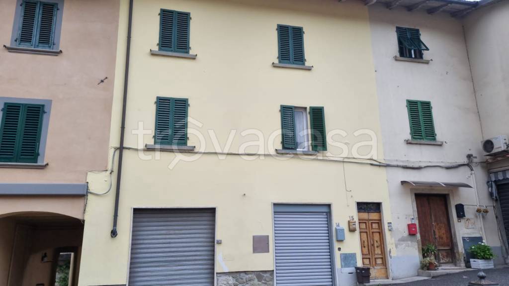 casa indipendente in vendita a Vernio in zona San Quirico