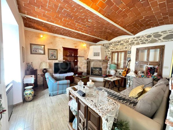 casa indipendente in vendita a Vernio in zona Terrigoli