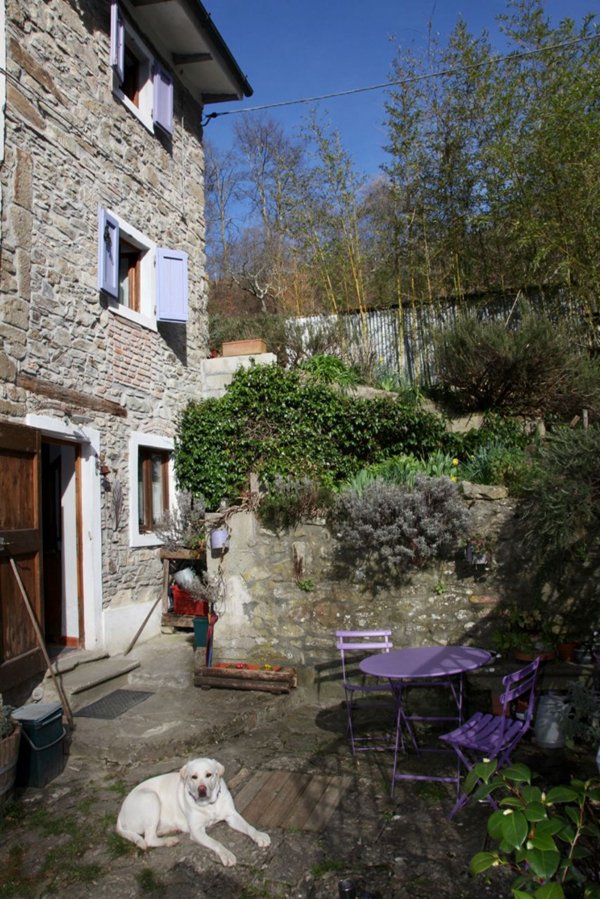 casa indipendente in vendita a Vernio