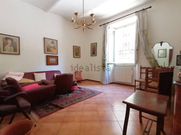 casa indipendente in vendita a Vernio in zona Sasseta