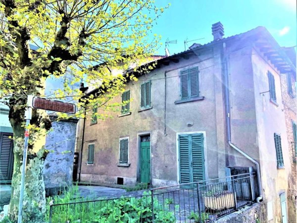 casa indipendente in vendita a Vernio in zona Montepiano