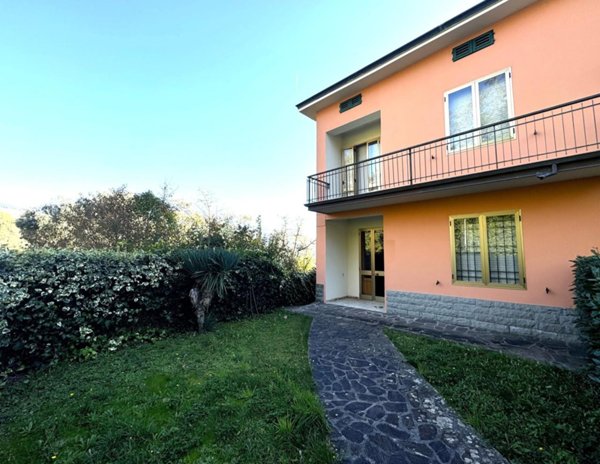 casa indipendente in vendita a Vernio