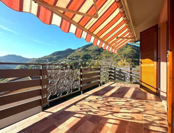 casa indipendente in vendita a Vernio