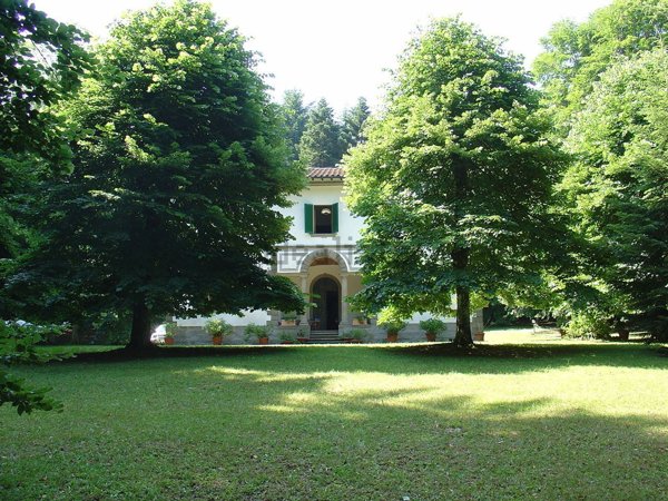 casa indipendente in vendita a Vernio