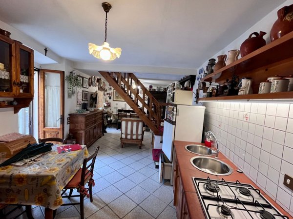 pentavano in vendita a Vernio in zona Sant'Ippolito